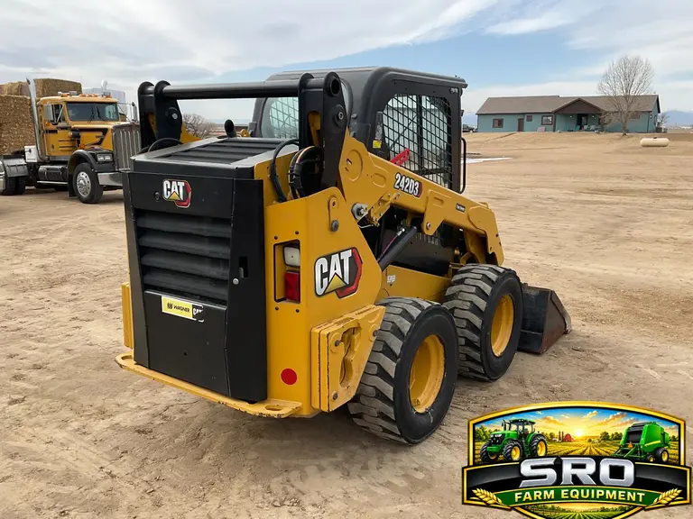 2022 Caterpillar 242D3 Skid Steer