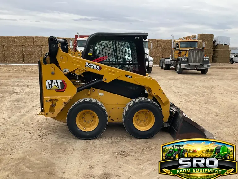 2022 Caterpillar 242D3 Skid Steer