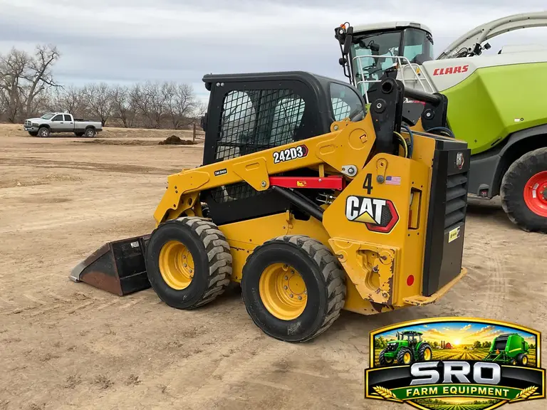 2022 Caterpillar 242D3 Skid Steer