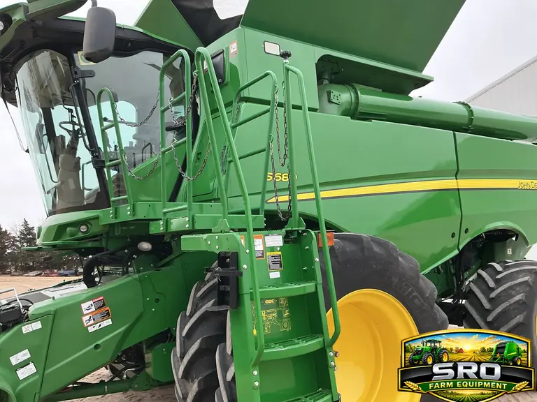 2015 John Deere S680 4WD Combine