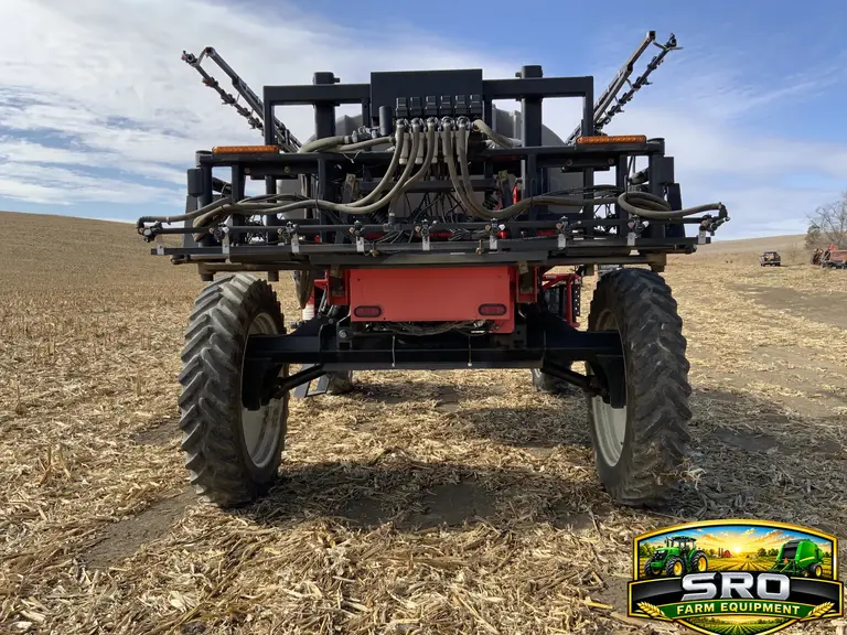 2011 Apache AS1020 Self-Propelled Sprayer
